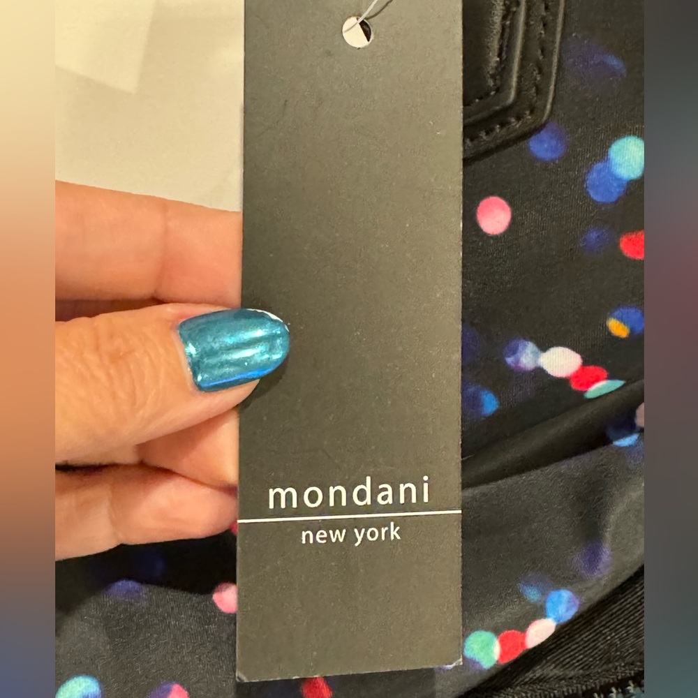 Mondani New York Polka Dot Overnight Bag. NWT - Picture 6 of 6